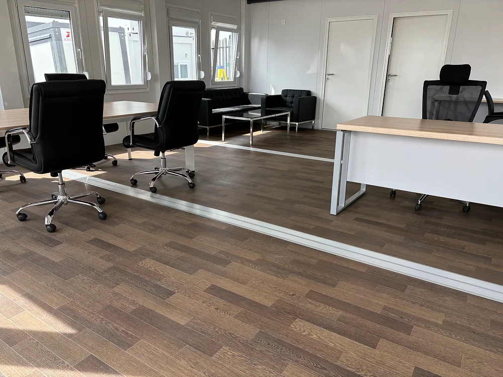 Oficina modular portátil — 4 módulos de 6x9,72 m